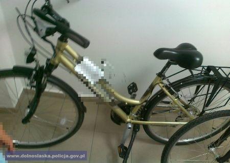 Złodziej rowerów w rękach policji  - 1