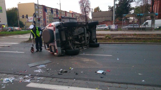 Wypadek na Hallera (Zobacz zdjęcia) - fot. Dariusz Wieczorkowski