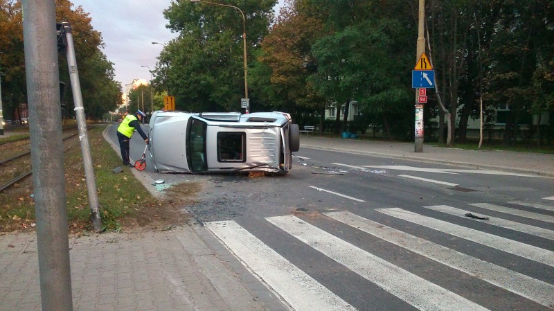 Wypadek na Hallera (Zobacz zdjęcia) - 0