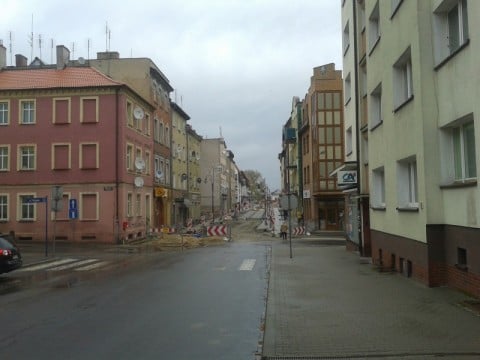 Trzebnica: Deptak kością niezgody - 1