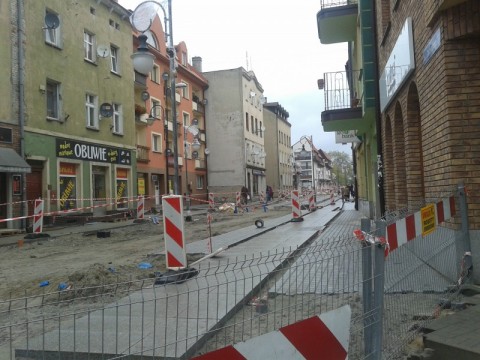 Trzebnica: Deptak kością niezgody - 4