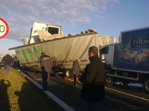 A4: Zderzyło się sześć ciężarówek  - 1