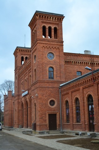 Dworzec w Świebodzicach jak nowy - 9