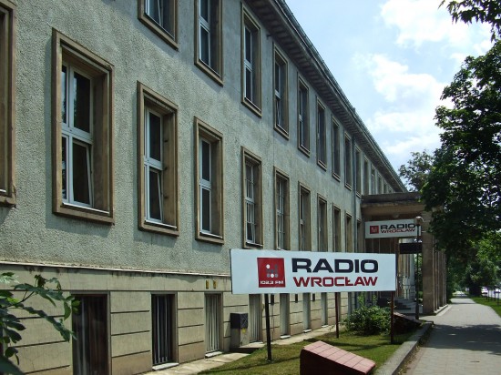 Radio Wrocław w czołówce! - Ulica Karkonoska 10