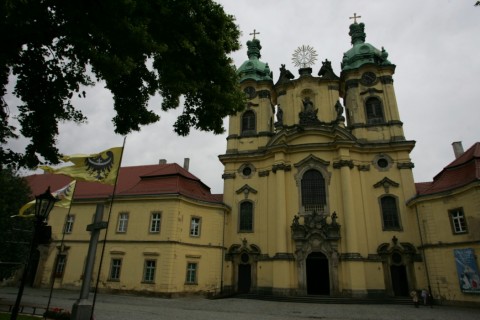 Sanktuarium św. Jadwigi bazyliką - 5