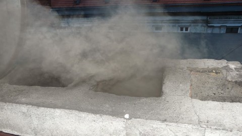 Palą w piecu, czym się da (ZOBACZ) - 0