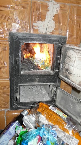 Palą w piecu, czym się da (ZOBACZ) - 8