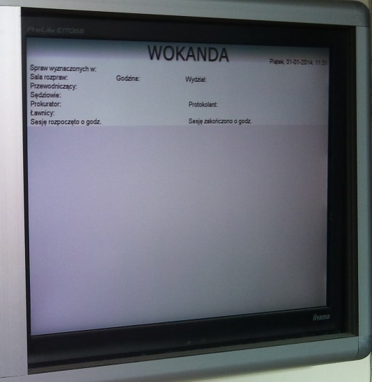 Sądowa elektronika na papierze - fot. Radosław Spiak
