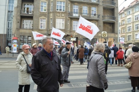 Emeryci mają dość. Wyszli na ulicę - 21