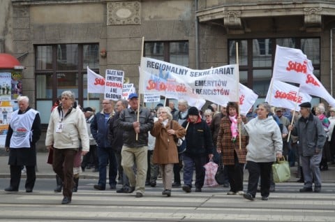 Emeryci mają dość. Wyszli na ulicę - 24
