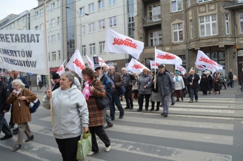 Emeryci mają dość. Wyszli na ulicę - 26