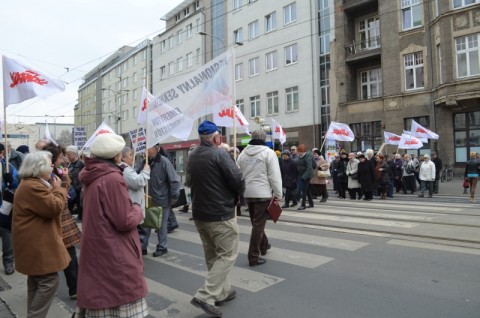 Emeryci mają dość. Wyszli na ulicę - 27