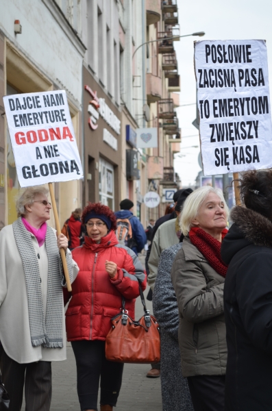 Emeryci mają dość. Wyszli na ulicę - 29