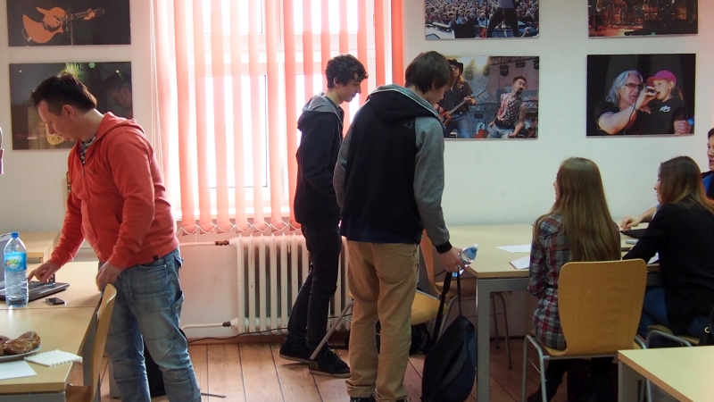 Radio otwiera przed nimi świat - 8