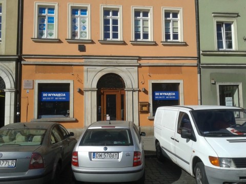 Życie na placu Solnym zamiera - 1