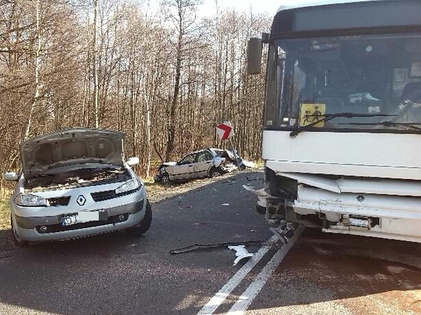Wypadek autobusu z dziećmi (FOTO) - 2