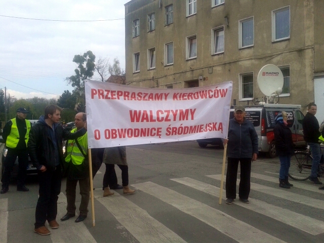 Psie Pole: Blokada dróg i korki (FOTO) - 0