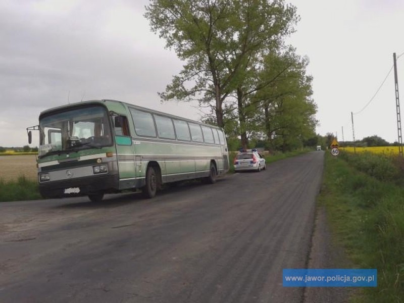 Niesprawny autobus i podwójny gaz -