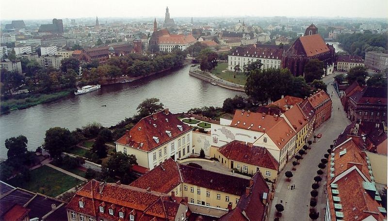Mierzymy Wrocław: Ilu nas jest? Jak długo żyjemy? (RAPORT) - fot. Julo/Wikimedia Commons
