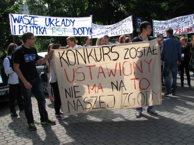 Rodzice powiedzieli dość. Była pikieta w obronie dyrektorki - 2