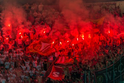 Pseudokibice zatrzymani za posiadanie rac (ZDJĘCIA) - 0