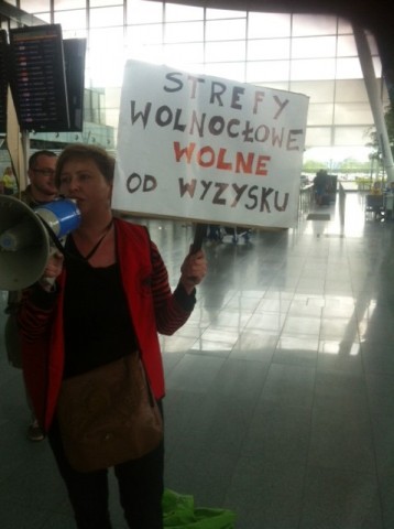 Pikieta na lotnisku bez pozwolenia - 1