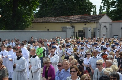 Procesje przeszły ulicami miast (ZDJĘCIA) - 20