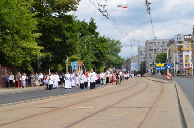 Procesje przeszły ulicami miast (ZDJĘCIA) - 24