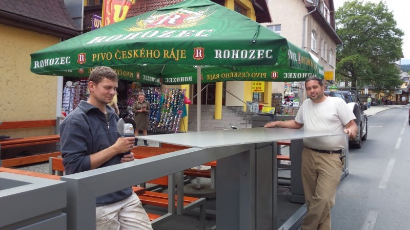 Ogródki w Karpaczu. Turyści zadowoleni, mieszkańcy mniej - fot. Piotr Słowiński
