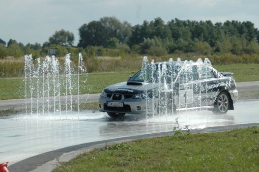 Otwarta impreza dla miłośników mocnej jazdy -