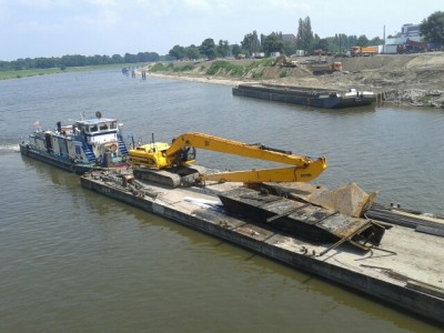 Wrocław: Robotnicy znaleźli w Odrze łódź podwodną? (FOTO) - 2