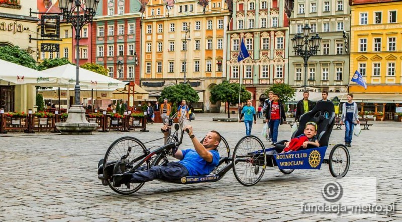W 24 godziny do Warszawy? Maraton rowerowy „Bez barier” - Uczestnicy maratonu planują pokonać trasę z Wrocławia do Warszawy