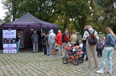 DRJ: Zbadaj skórę na Wyspie Słodowej - 11