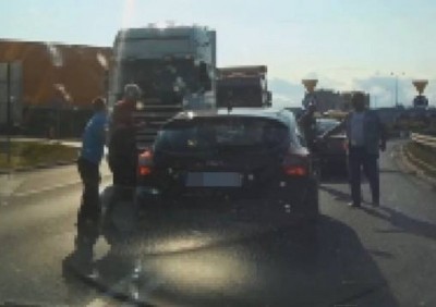 Piracie, nie czuj się bezkarny, inni kierowcy czuwają