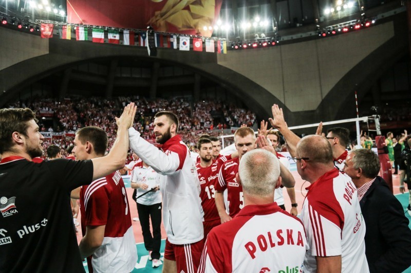 Pokojówka w hotelu kradła bilety na mecze siatkówki - prw.pl