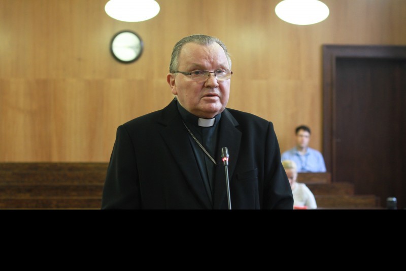 Były metropolita świadkiem w sprawie księdza pedofila - Na zdjęciu arcybiskup Marian Gołębiewski (fot. Agata Wojciechowska/Radio Wrocław)