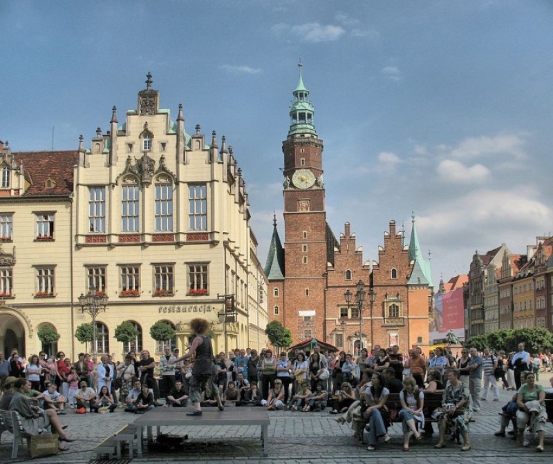 Wrocławski ratusz pod obcasem? Trzy kobiety w wyborach  - fot. Mohylek (Wikimedia Commons)