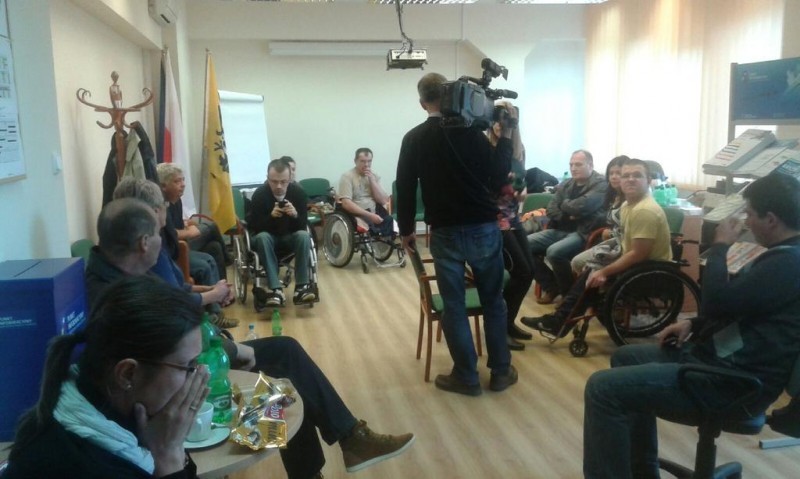 To koniec protestu? Niepełnosprawni z Wałbrzycha odbiorą dziś nowy lokal - Fot. Przemysław Gałecki (Radio Wrocław)