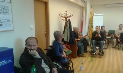 To koniec protestu? Niepełnosprawni z Wałbrzycha odbiorą dziś nowy lokal - 0