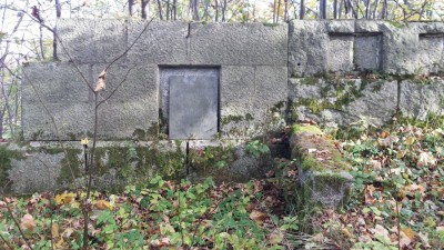 Sprzątali groby splądrowane przez szabrowników - 5