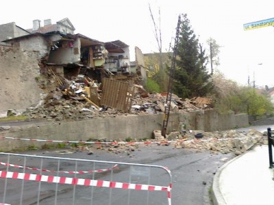 Mury obronne runęły, ale je odbudowali (FOTO) - 3