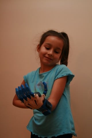 Wydrukowali dla 9-letniej Julii protezę dłoni (ZOBACZ) - 3