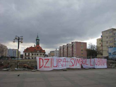Wielkoformatowa wojna o wielką dziurę w Lubinie (Posłuchaj) - 0