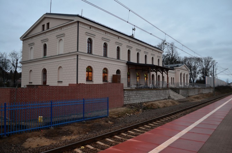 Zabytkowy dworzec w Obornikach prawie gotowy - 