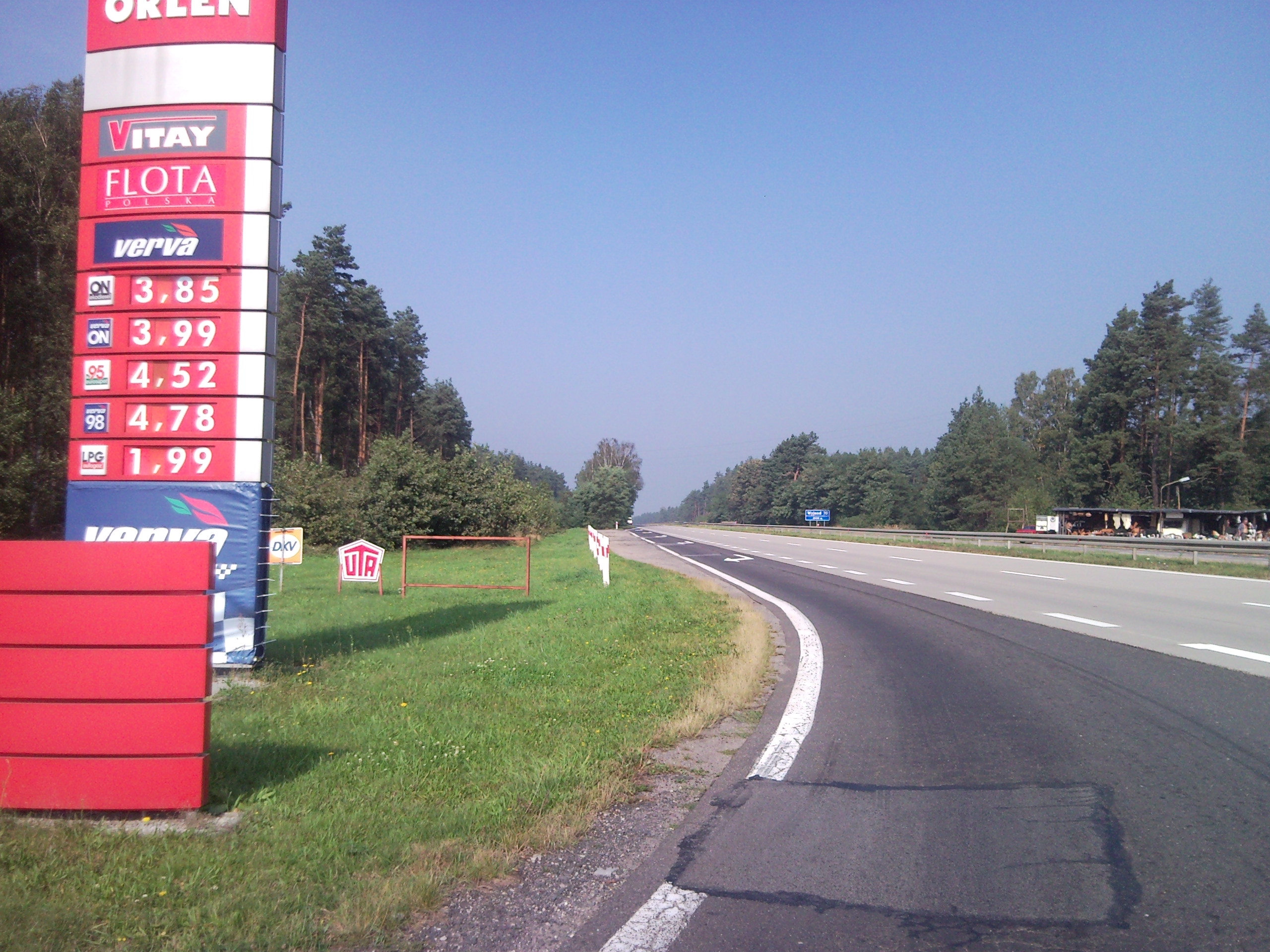 Jeżdżą autostradą pod prąd, żeby zatankować (Posłuchaj) - Fot. Piotr Słowiński