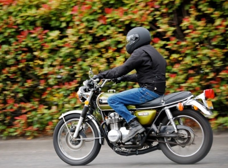 Miałeś wypadek na motorze? Aplikacja sama wezwie pomoc - fot. fcb981/Wikimedia Commons
