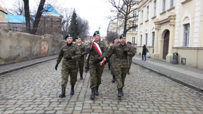 Świdnica: Nie pomogły protesty i marsze. IV liceum  do likwidacji - 1