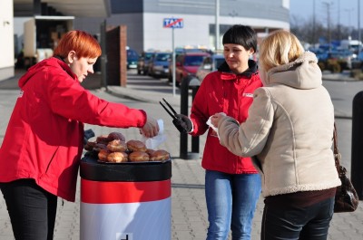 Setki pysznych pączków od Radia Wrocław (ZDJĘCIA) - 15