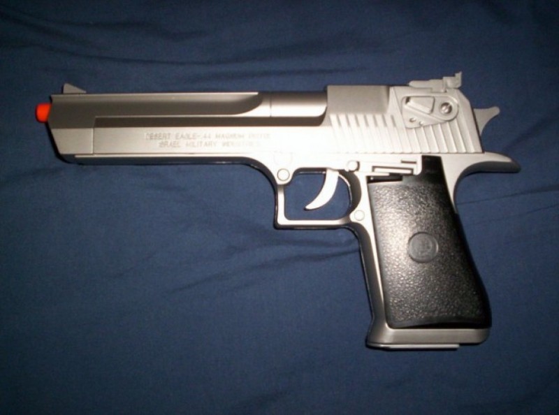 Zabrał dziecku pistolet-zabawkę i obrabował sklep - zdjęcie ilustracyjne: Tyler178/Wikimedia Commons
