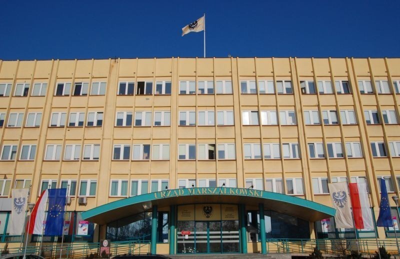 Polityka personalna urzędu na widelcu opozycji - fot. UMWD